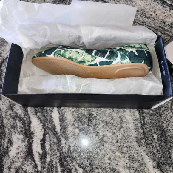 (8M) NIB Kate & Mel Pollyans Ballet Flat in Palm Print Summer Tropical Vacation - Picture 4 of 5